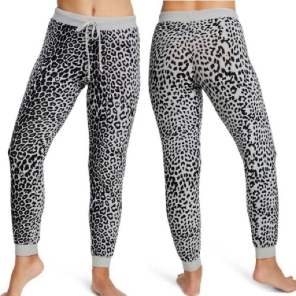 Chaser grey and black leopard joggers size large NWT